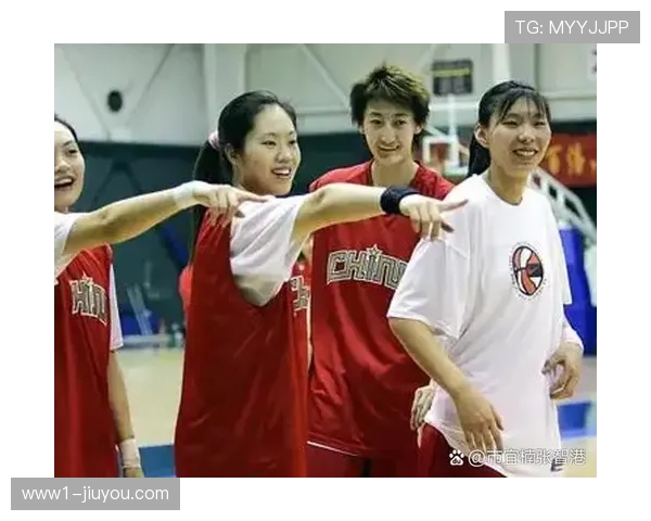 东莞女篮击败浙江稠州 内线双塔合力砍下40分